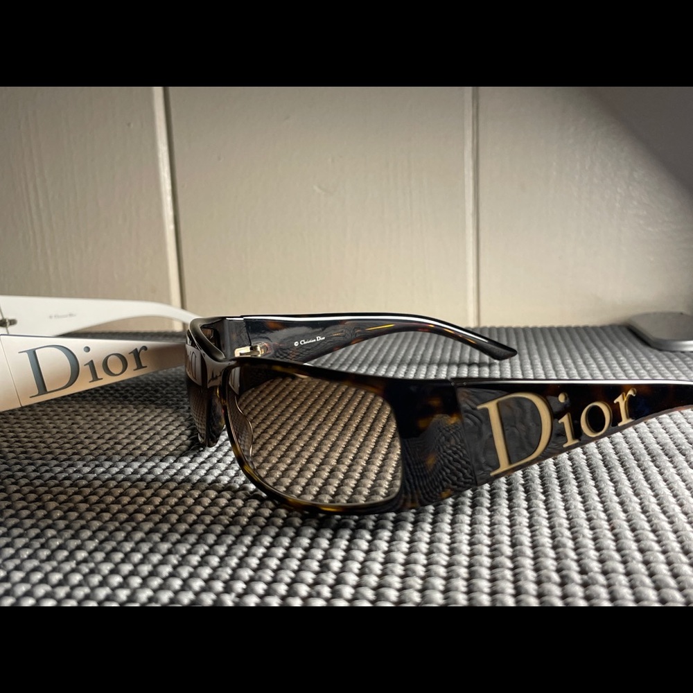 YOUR DIOR 2 Sunglasses